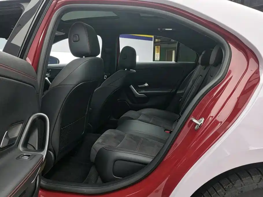 Mercedes-Benz A-Class 2023 — фото 11