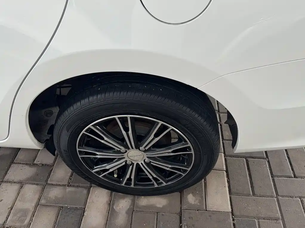 Toyota Yaris L 2019 — фото 14