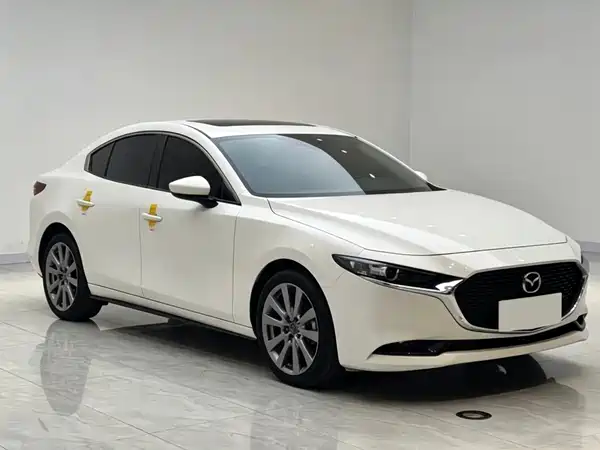 Mazda 3 Axela 2024