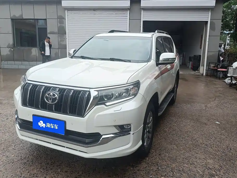 Toyota Prado 2019 — фото 1