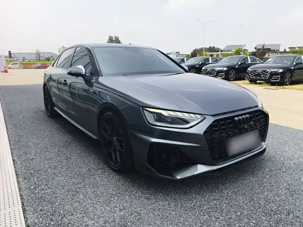 Audi A4L 2021