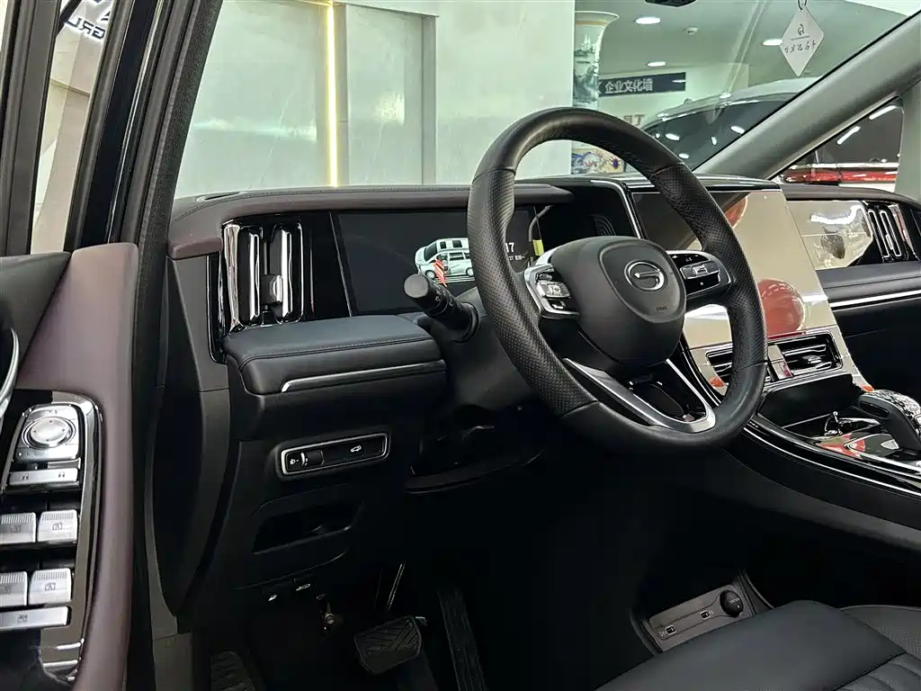 GAC Motor Trumpchi M8 2025 — фото 13