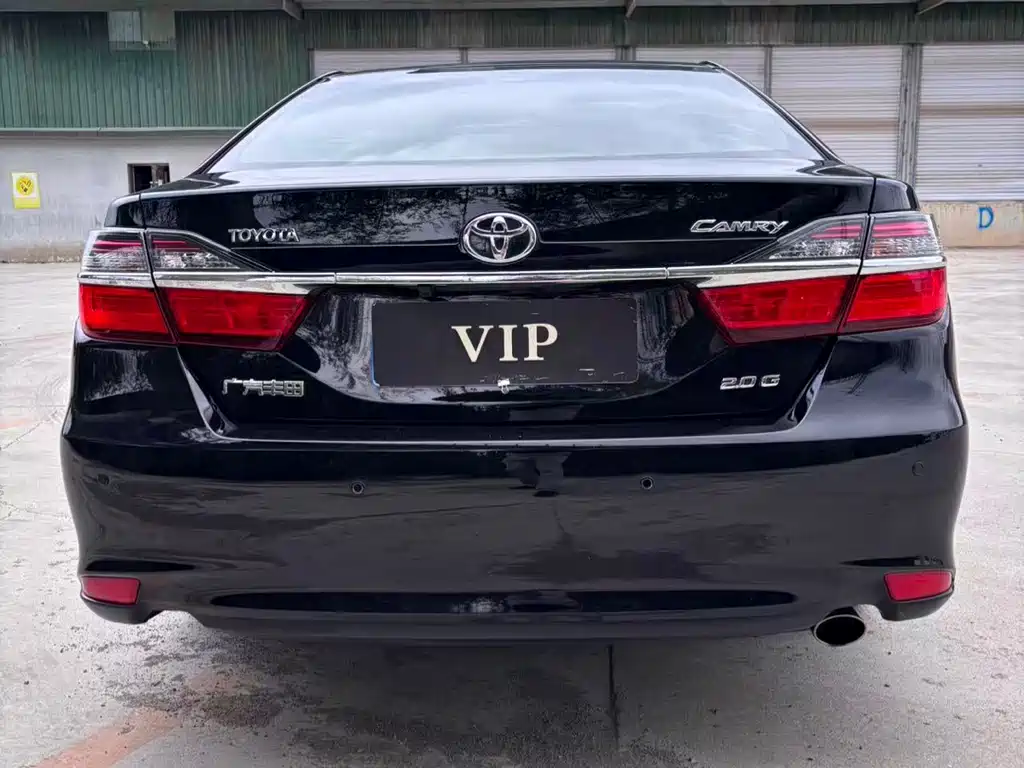 Toyota Camry 2015 — фото 9
