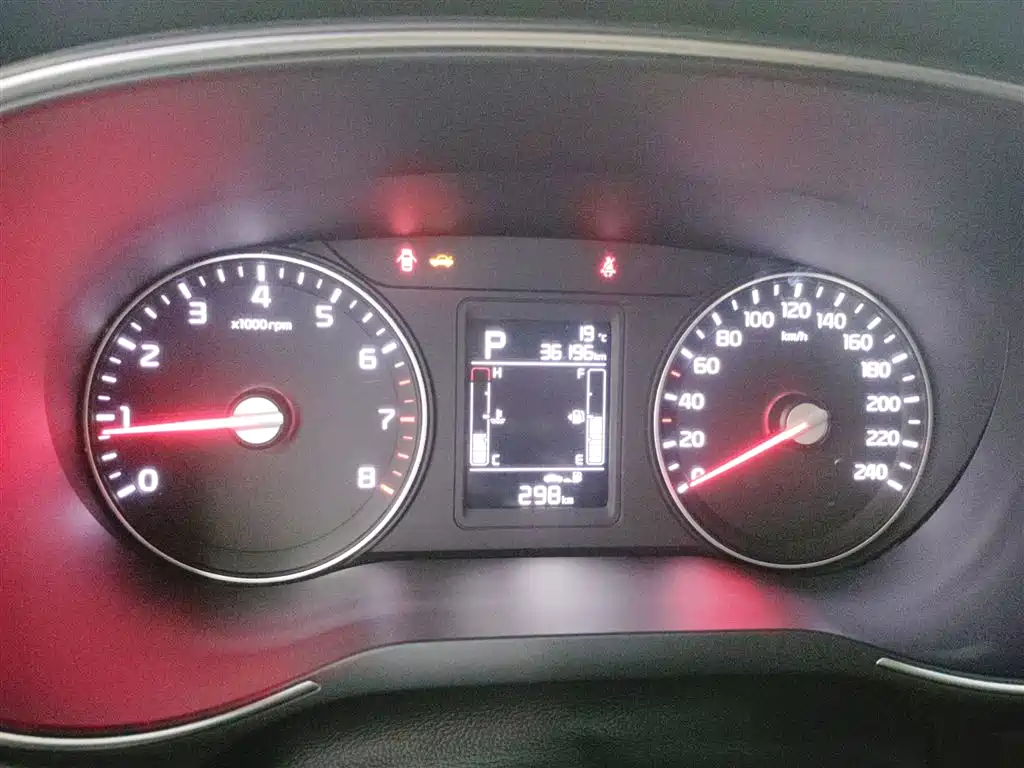 Kia KX3 2015 — фото 8