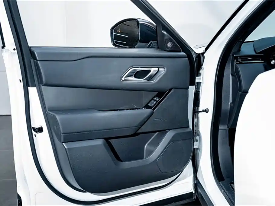 Land Rover Velar 2024 — фото 17
