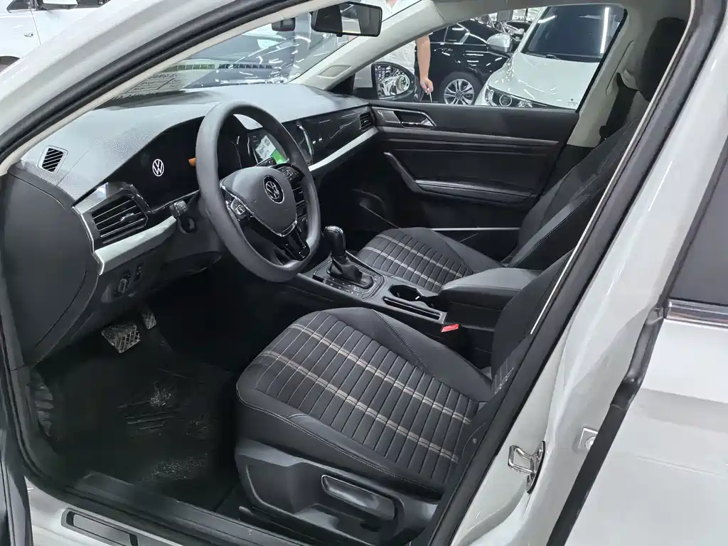 Volkswagen Lavida 2022