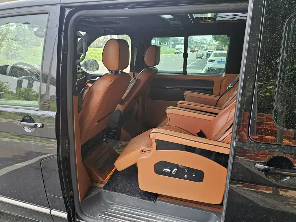 Volkswagen Multivan 2018 — фото 6