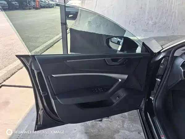 Audi A7L 2024
