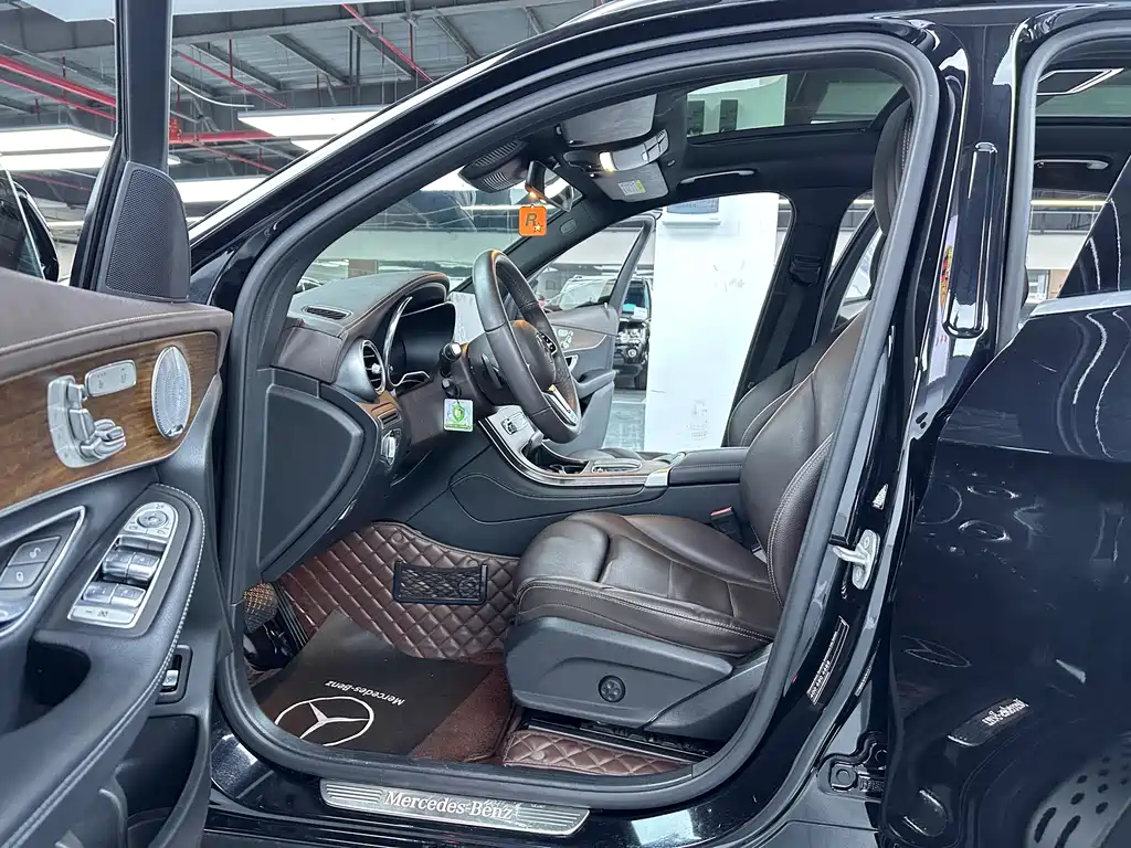 Mercedes-Benz GLC 2021