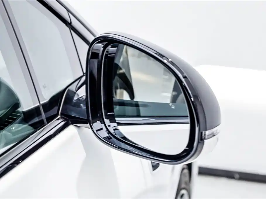 Li Auto i8 2025 — фото 17