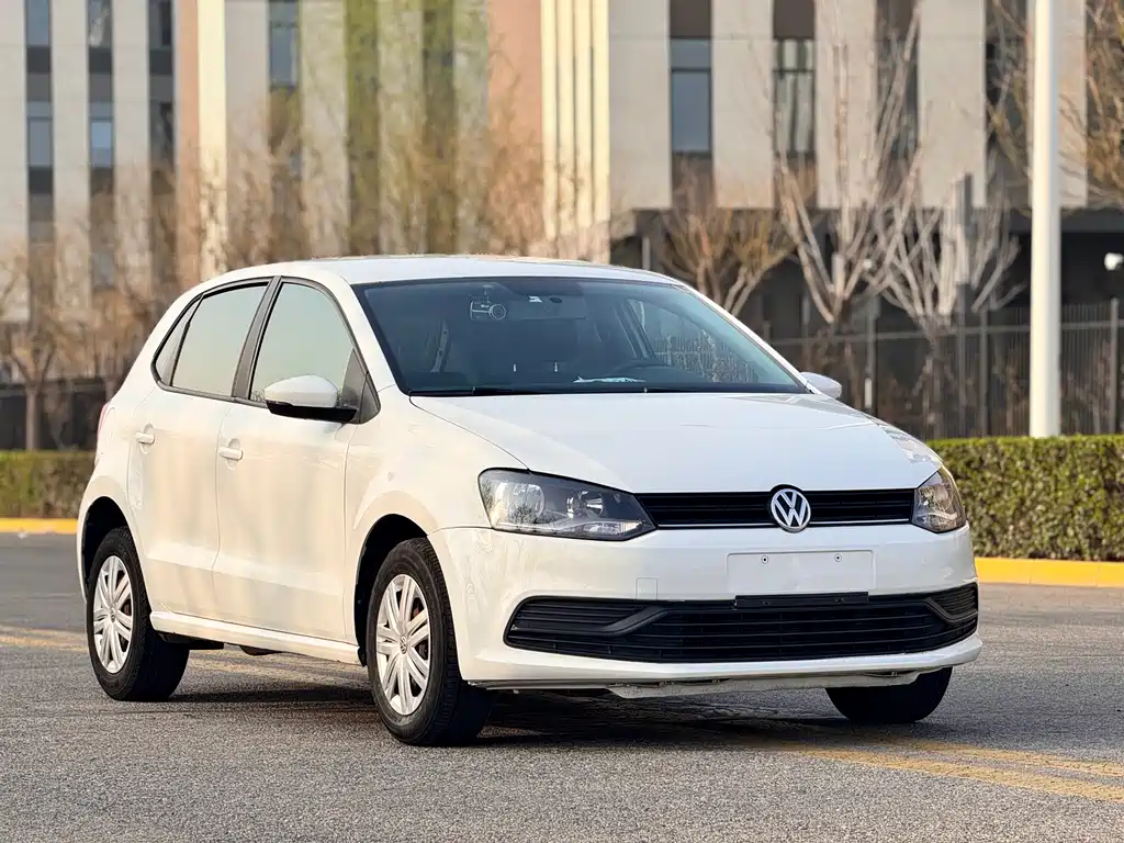 Volkswagen Polo 2015 — фото 3