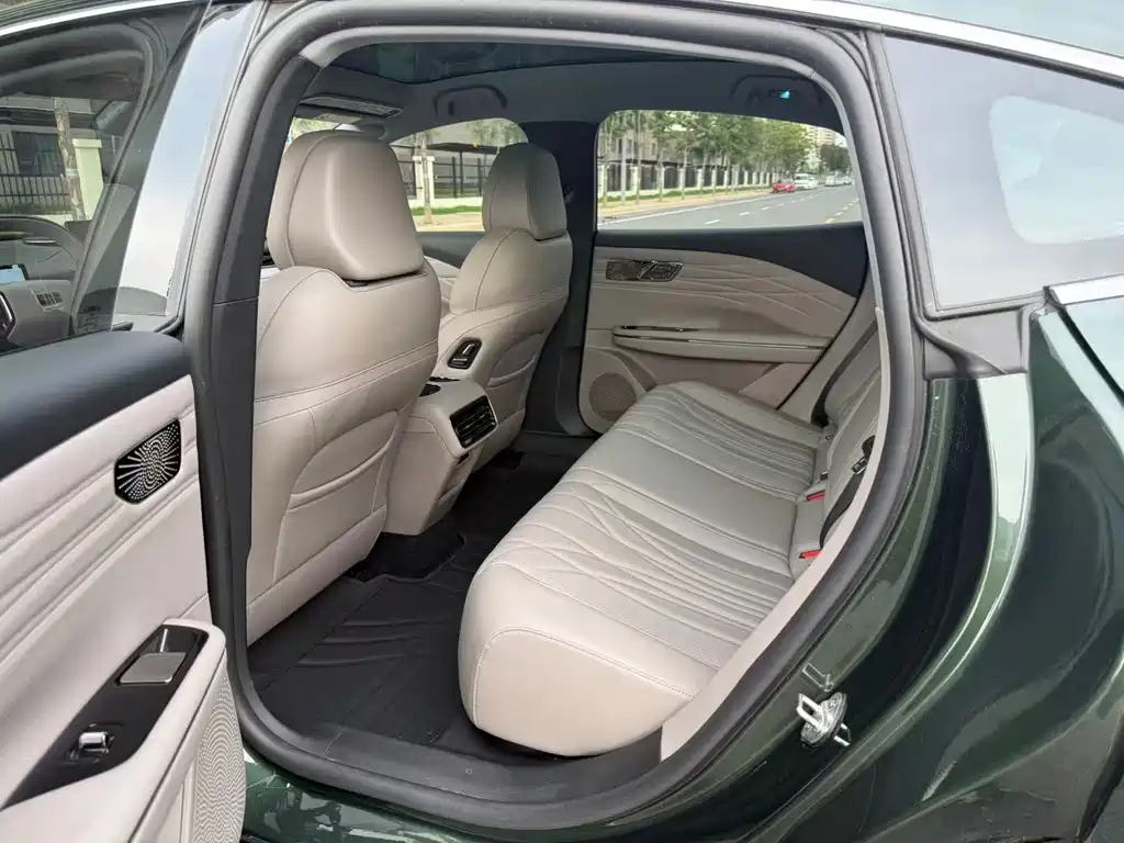 Geely Galaxy Starshine 8 2025 — фото 5
