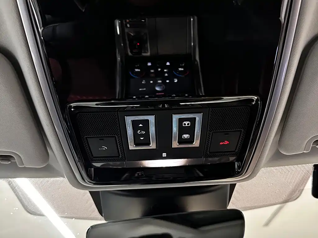Land Rover Range Rover Sport 2019 — фото 13