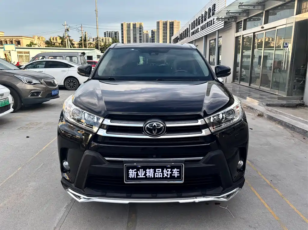 Toyota Highlander 2018 — фото 2