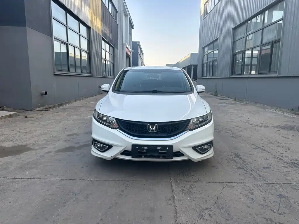 Honda Jade 2016 — фото 2