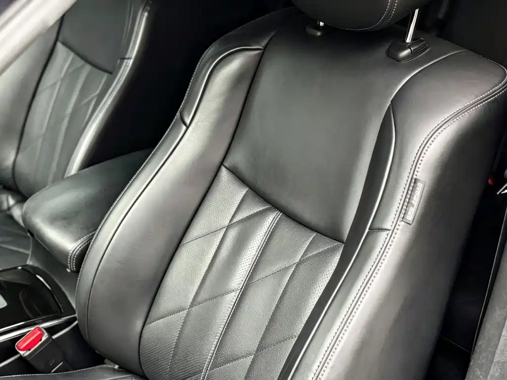 Infiniti QX70 2016 — фото 11