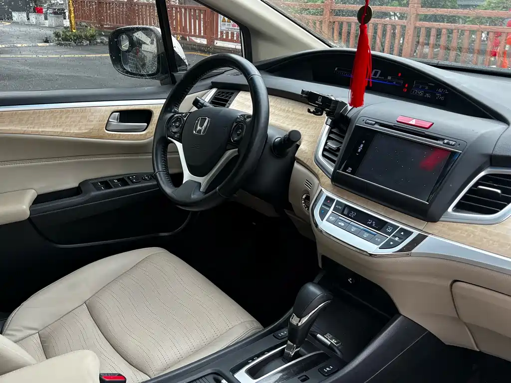 Honda Jade 2014 — фото 17