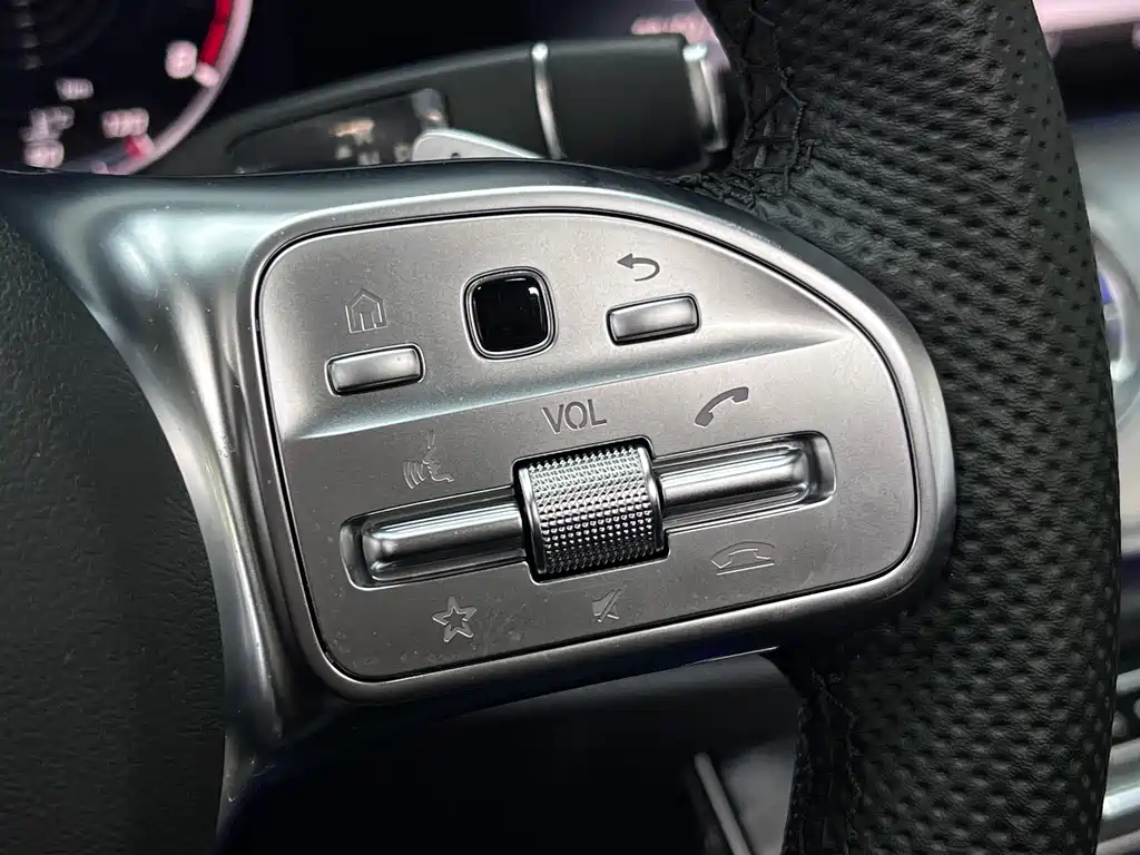 Mercedes-Benz E-Class 2020 — фото 28