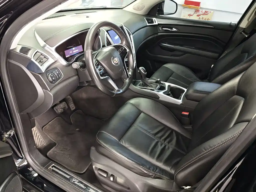 Cadillac SRX 2014 — фото 11