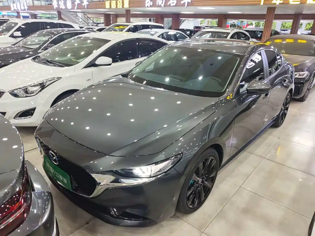 Mazda 3 Axela 2026