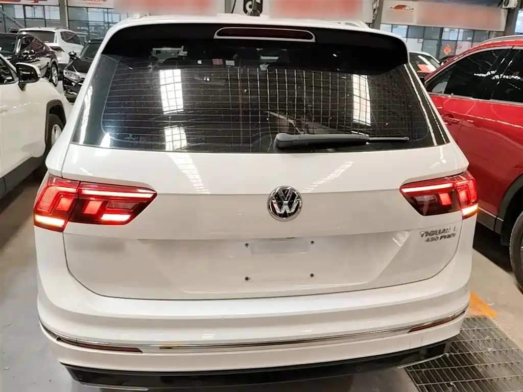 Volkswagen Tiguan L PHEV 2021 — фото 6