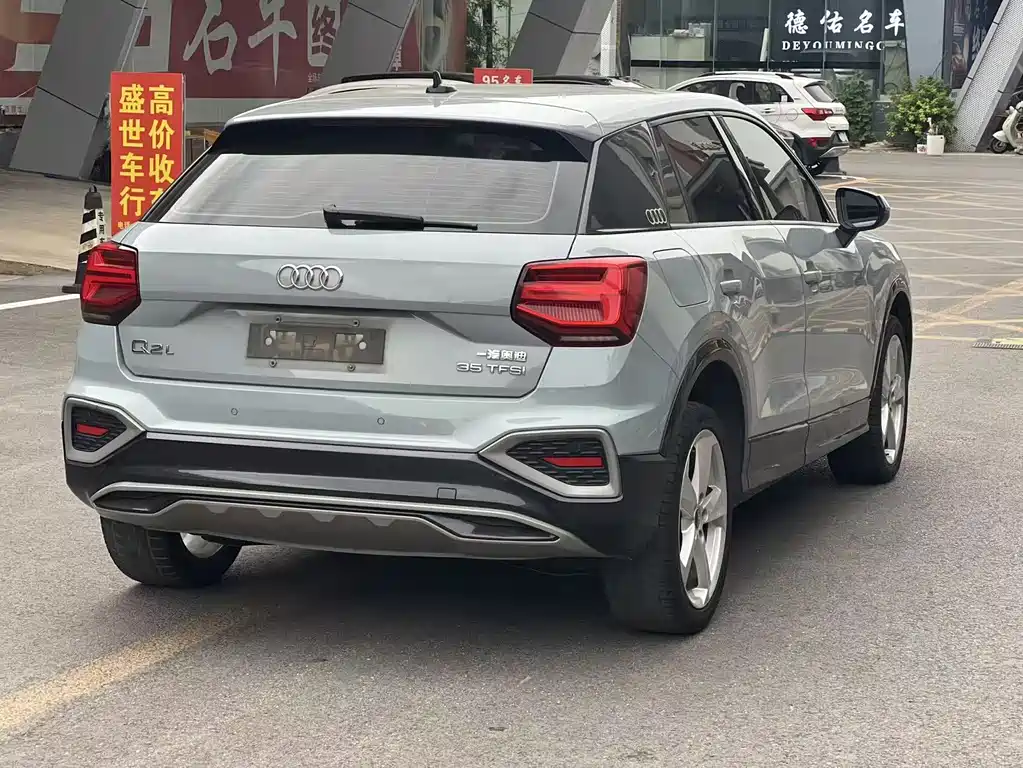 Audi Q2L 2023 — фото 11