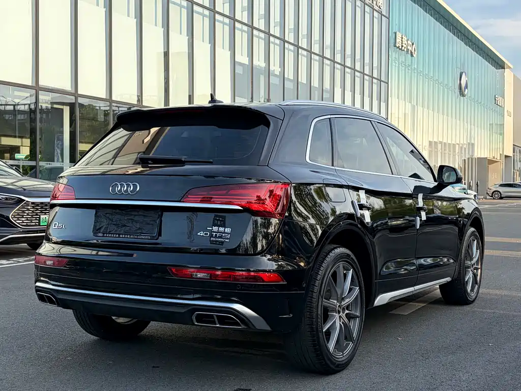 Audi Q5L 2022 — фото 15