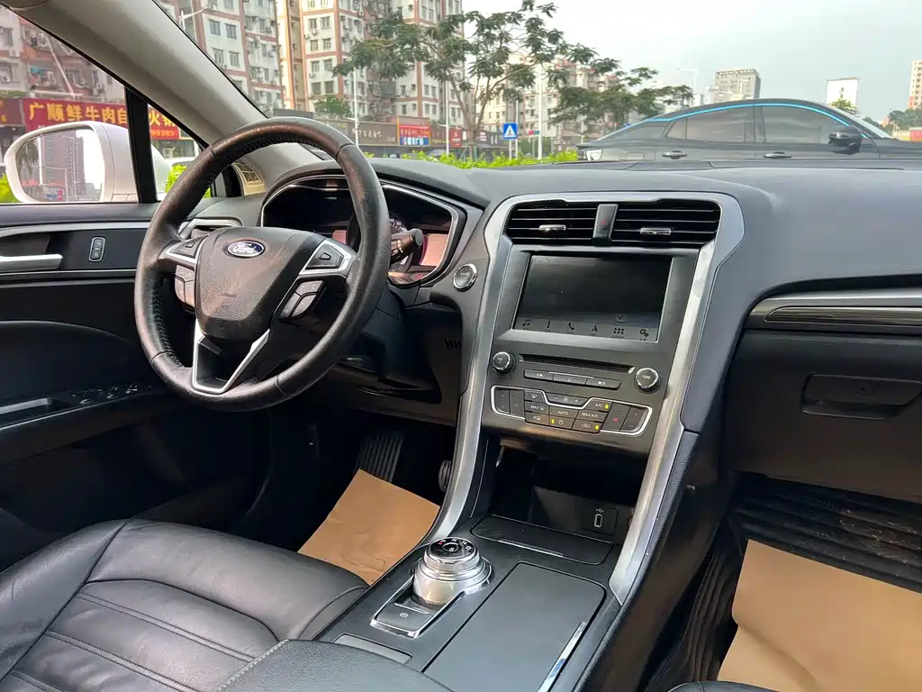 Ford Mondeo 2018 — фото 14