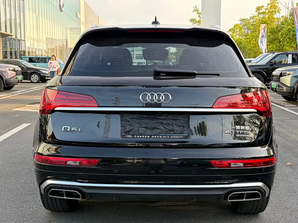Audi Q5L 2022 — фото 14