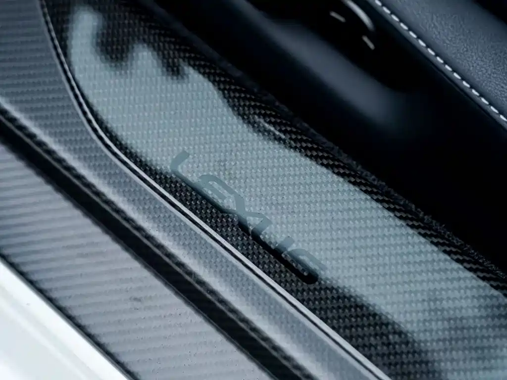 Lexus LC 2022 — фото 10