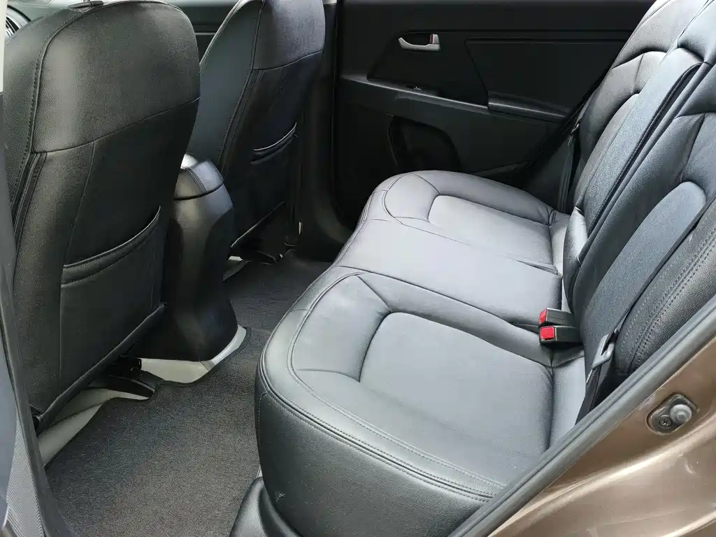 Kia Sportage 2012 — фото 11