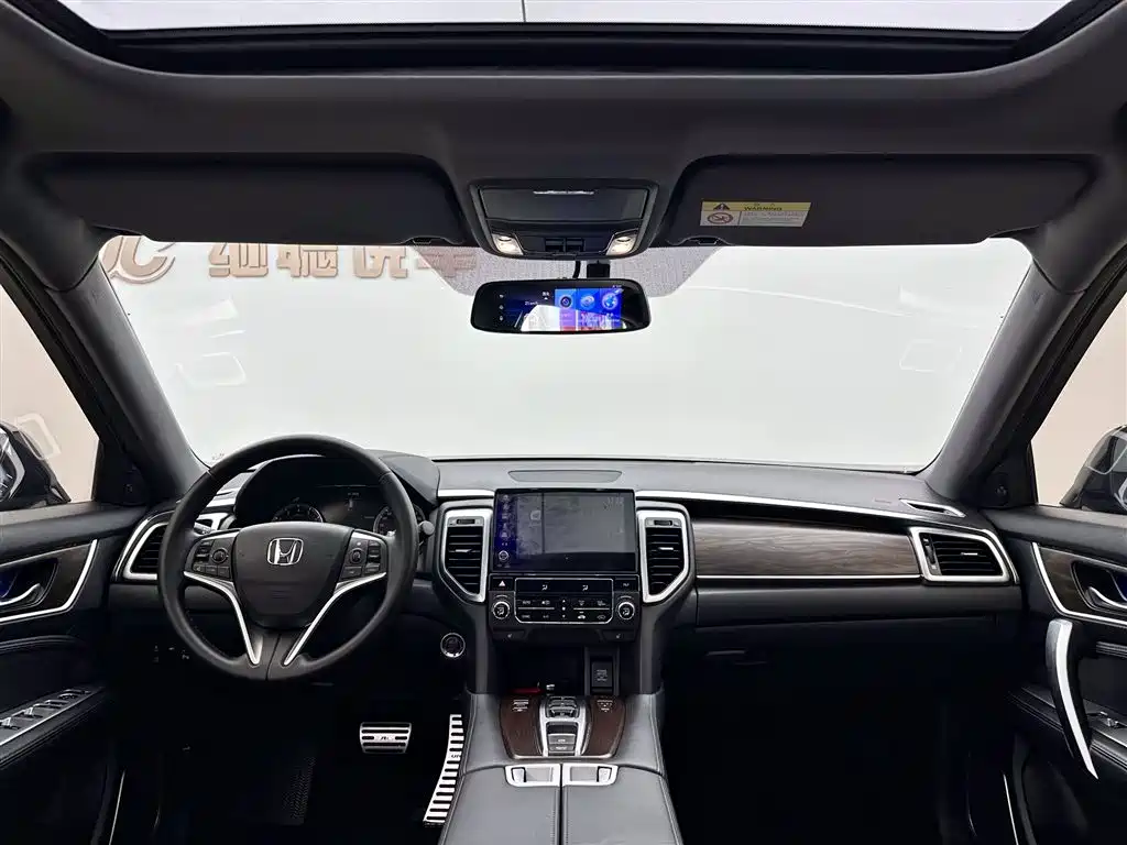 Honda UR-V 2017 — фото 8