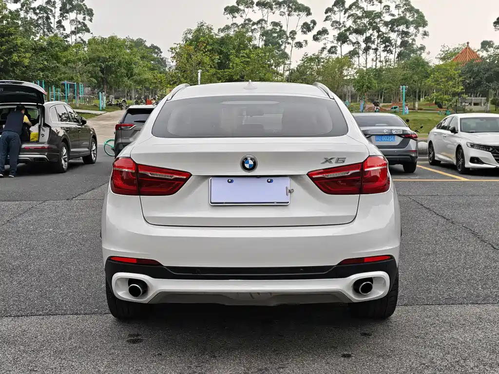 BMW X6 2015 — фото 15