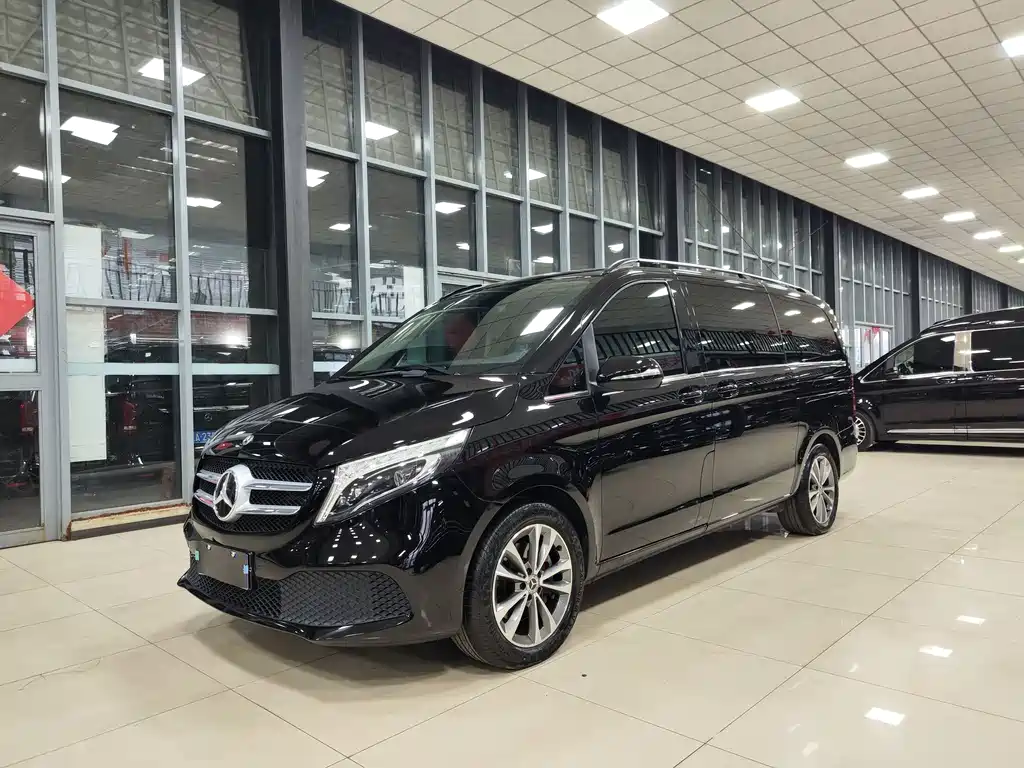 Mercedes-Benz V-Class 2020 — фото 1