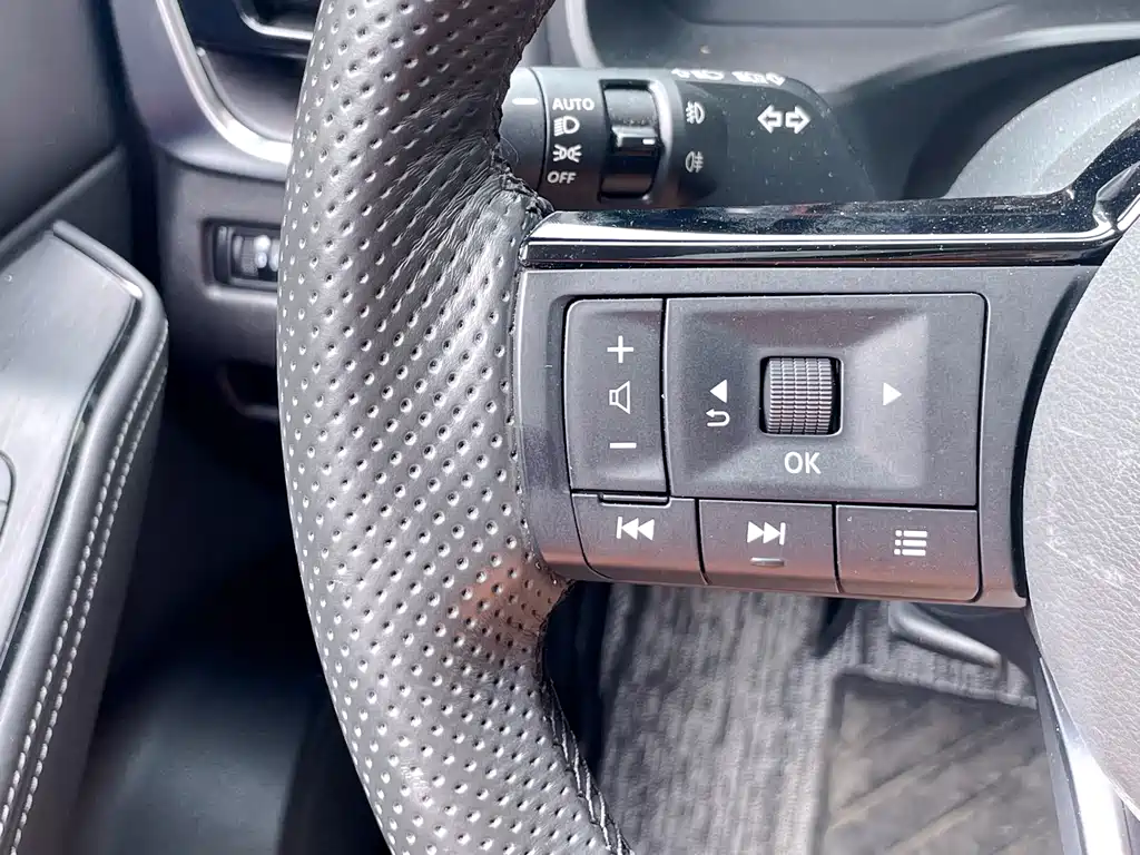 Nissan X-Trail 2023 — фото 16