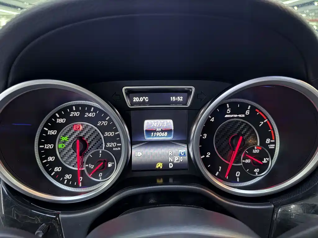Mercedes-Benz GLS AMG 2018 — фото 18