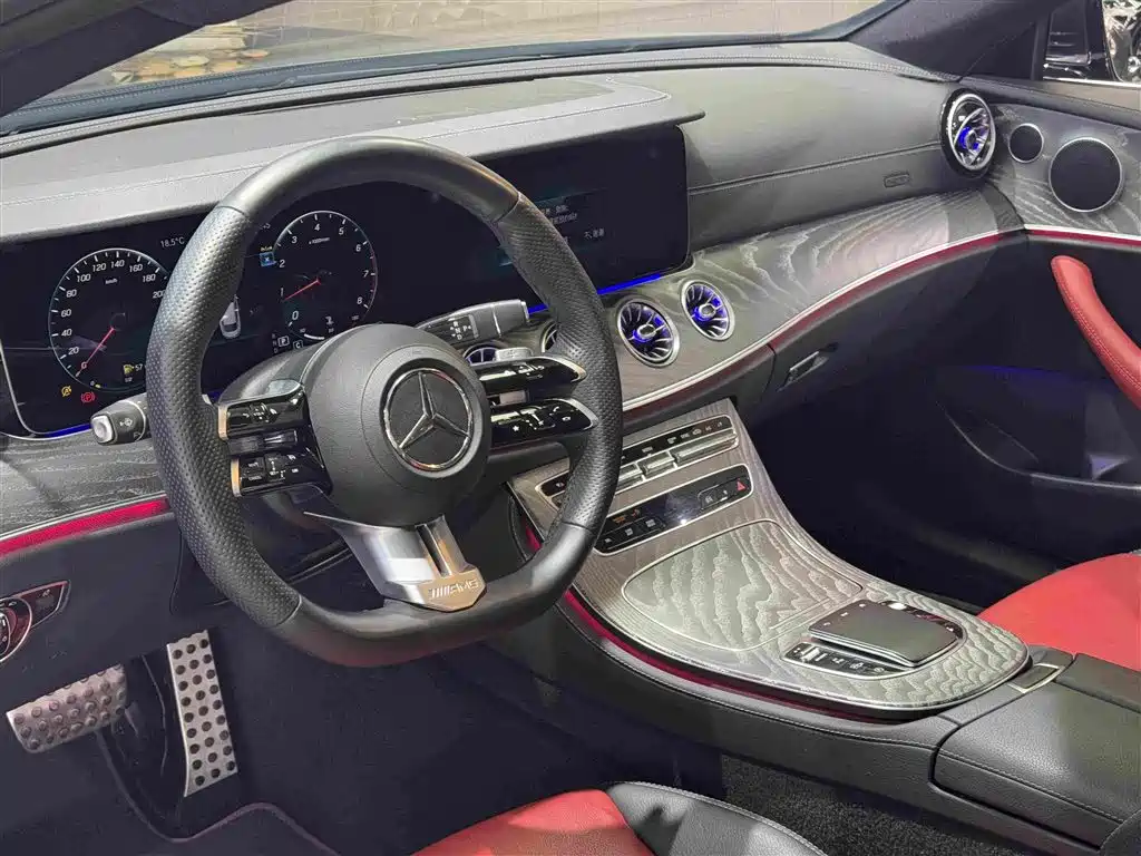 Mercedes-Benz E-Class 2023 — фото 13