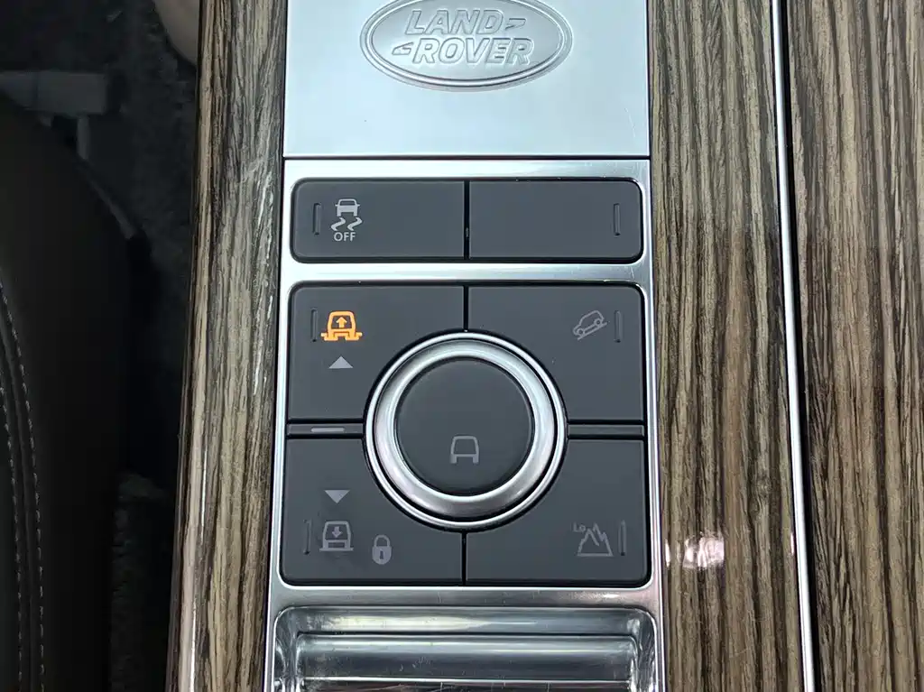 Land Rover Range Rover 2018 — фото 27