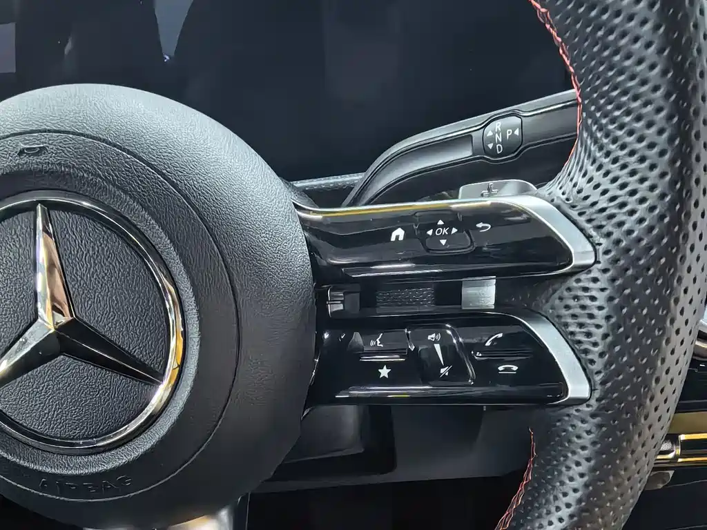 Mercedes-Benz A-Class 2024 — фото 12