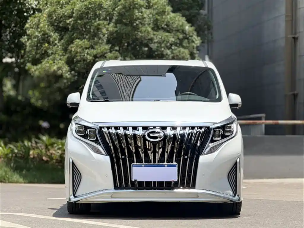 GAC Motor Trumpchi M8 2022 — фото 12