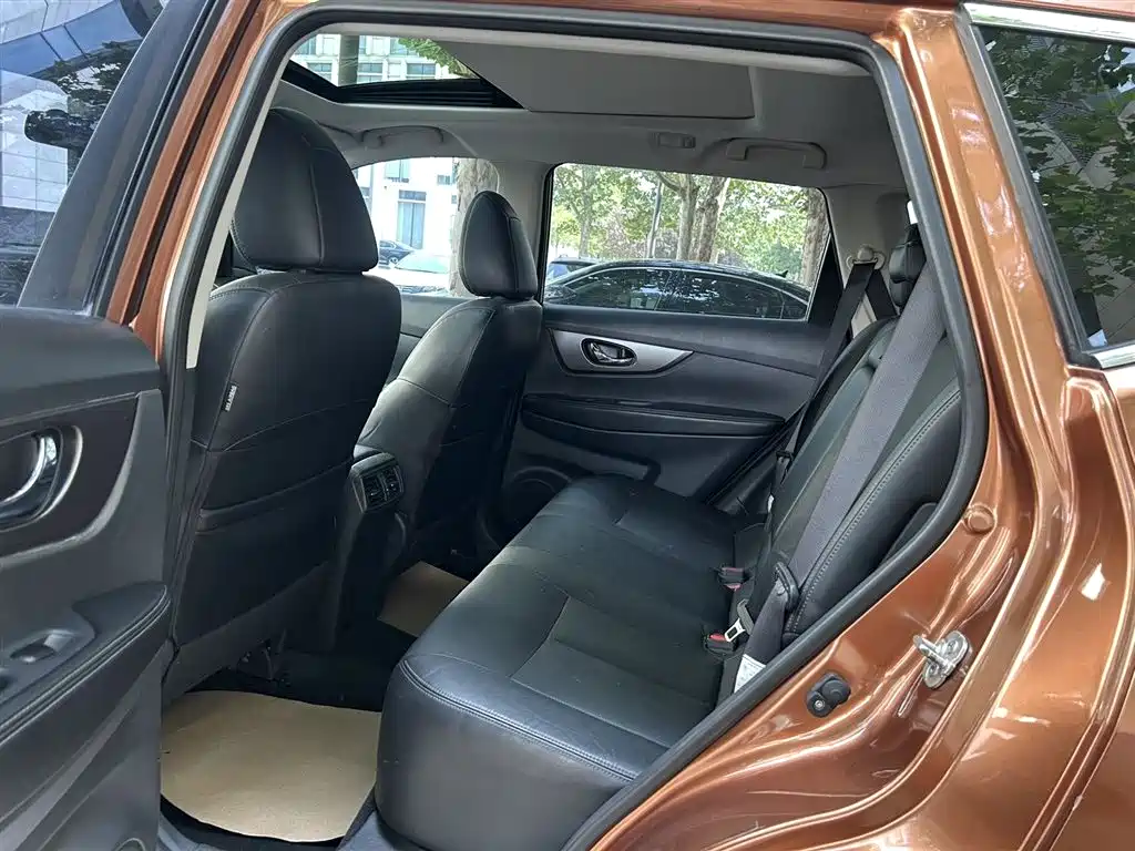 Nissan X-Trail 2015 — фото 9