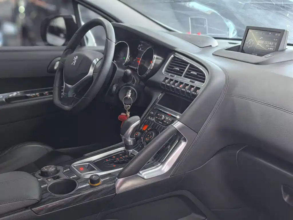 Peugeot 3008 2014 — фото 17