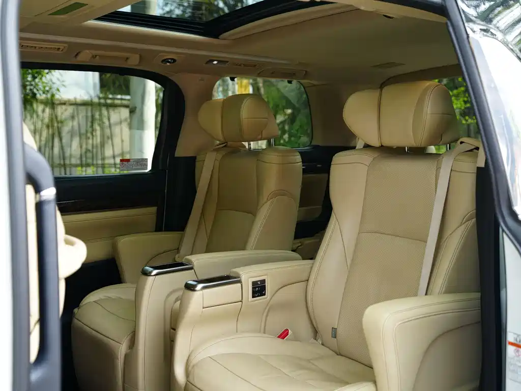 Toyota Alphard 2019 — фото 5