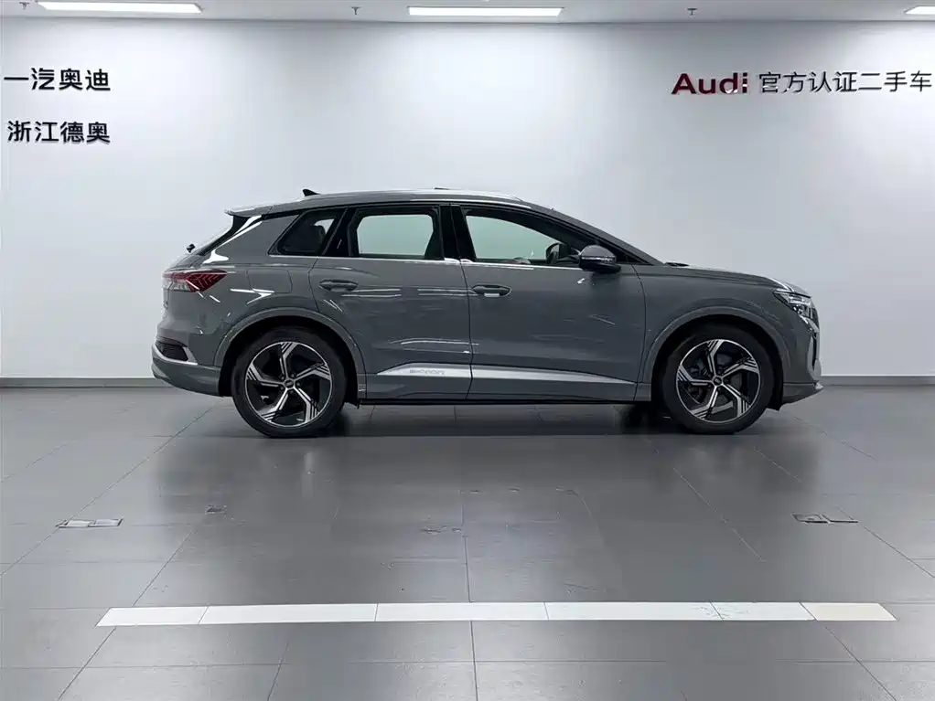 Audi Q4 e-tron 2024 — фото 3