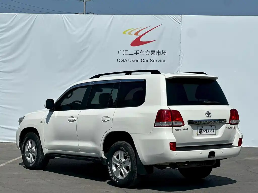 Toyota Land Cruiser 2011 — фото 9