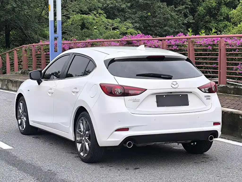 Mazda 3 Axela 2017