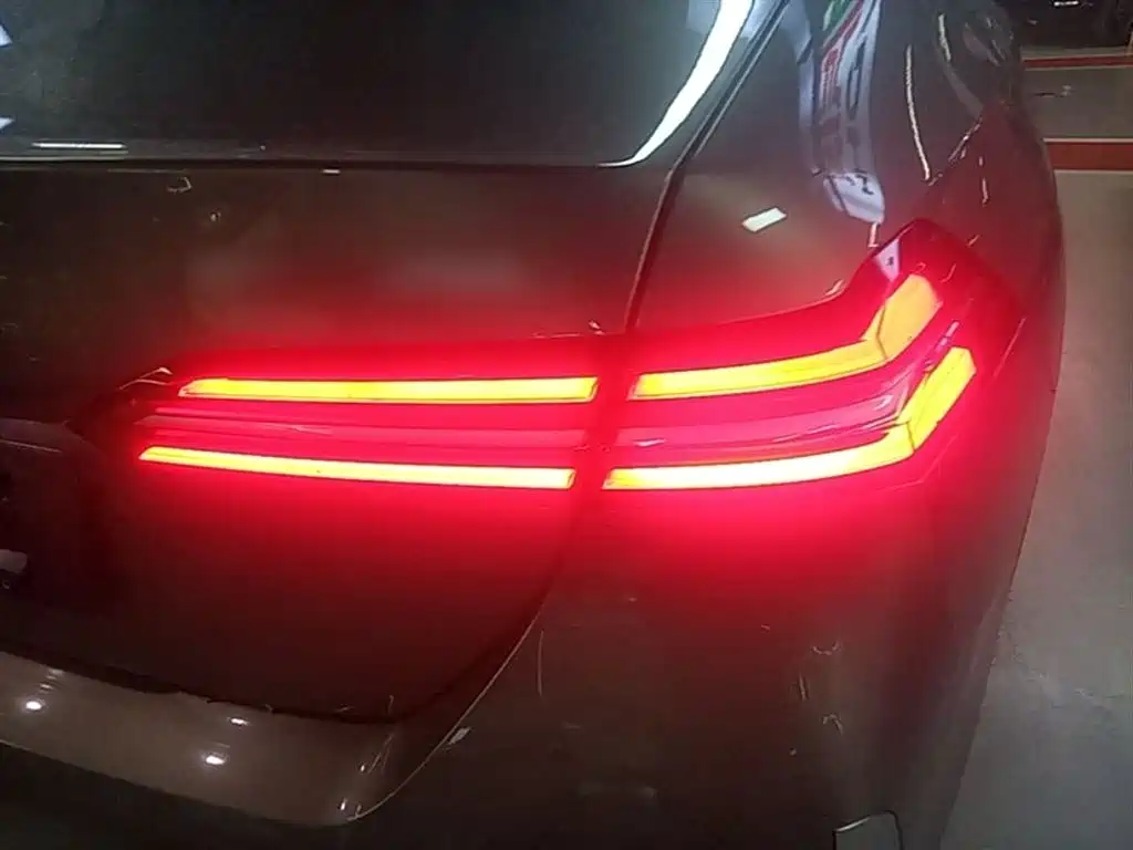 BMW i5 2025 — фото 24