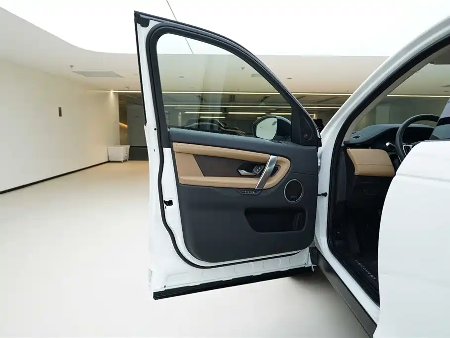 Land Rover Discovery Sport 2024 — фото 16