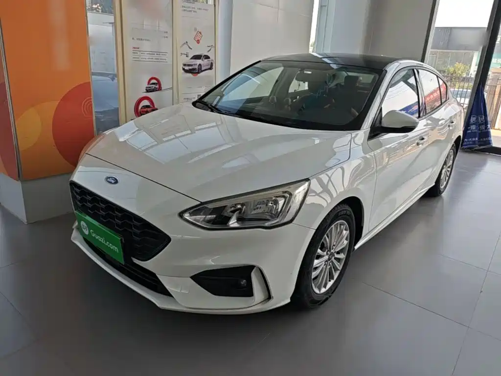 Ford Focus 2020 — фото 1