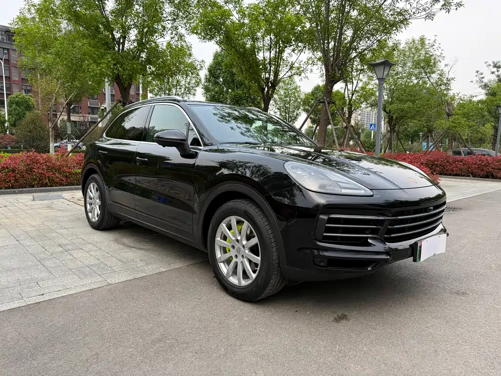 Porsche Cayenne Hybrid 2022 — фото 3